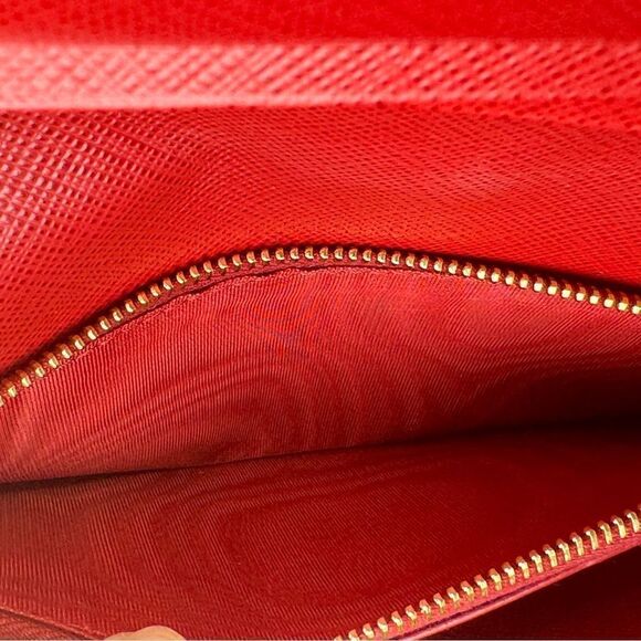 Prada Saffiano Red Mini Bandoliera Chain Clutch Crossbody Bag - Picture 13 of 14